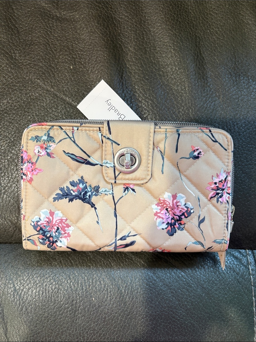 Vera Bradley RFID Turnlock wallet in strawflowers - Picture 1 of 8